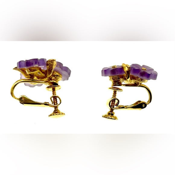 Vintage Signed Napier GoldTone Spring Back ClipOn Earrings Purple Lucite Flowers - Picture 4 of 11